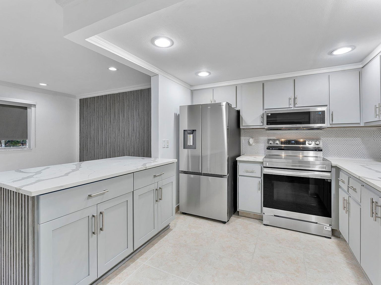 527 Brittany E #K Delray Beach, FL 33446 - Thumbnail 3