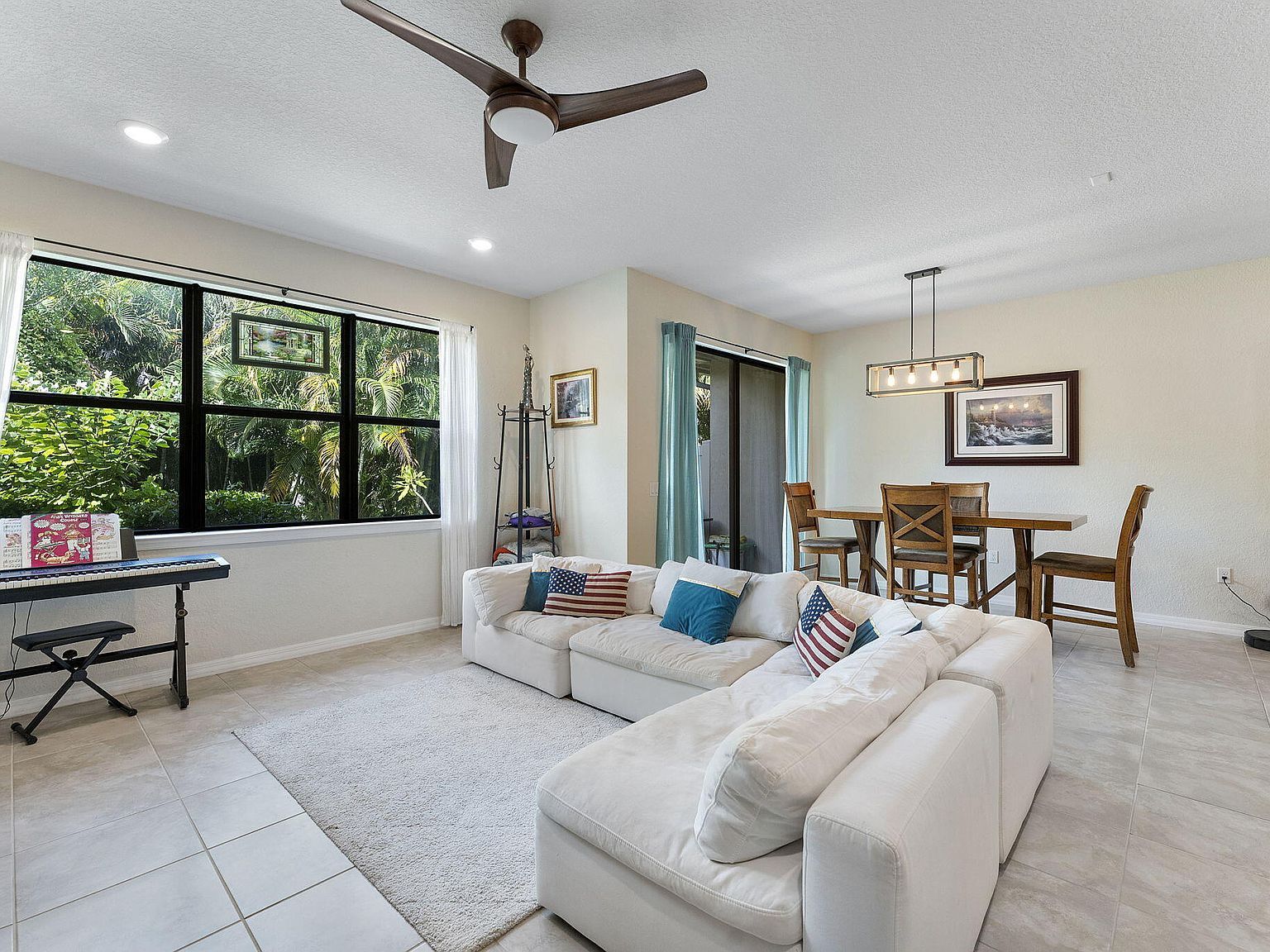 8315 Catria Ln Lake Worth, FL 33467 - Thumbnail 3