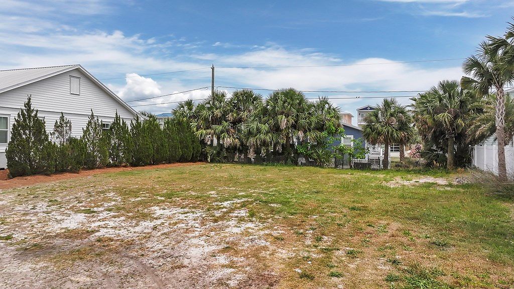 107 42nd St Mexico Beach, FL 32456 - Thumbnail 3