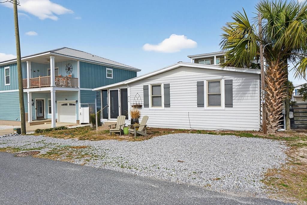 714 Oleander Ave Mexico Beach, FL 32456 - Thumbnail 3