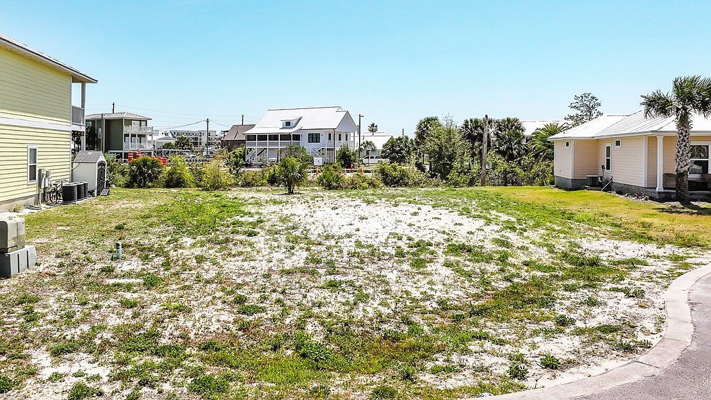 211 Kendra Davis Blvd Mexico Beach, FL 32456 - Thumbnail 3