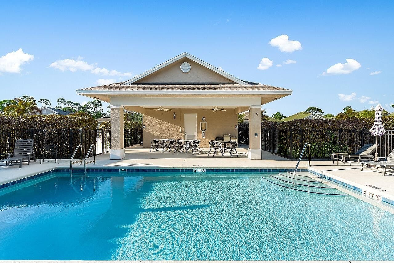 111 Sandcrest Cir Sebastian, FL 32958 - Thumbnail 3