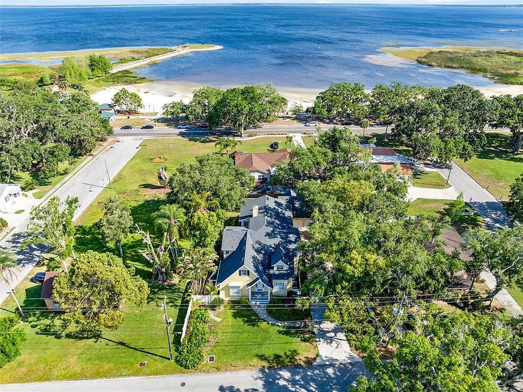 910 Cypress Ave Saint Cloud, FL 34769 - Thumbnail 3