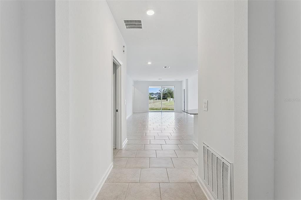 26340 Feathergrass Cir Leesburg, FL 34748 - Thumbnail 3