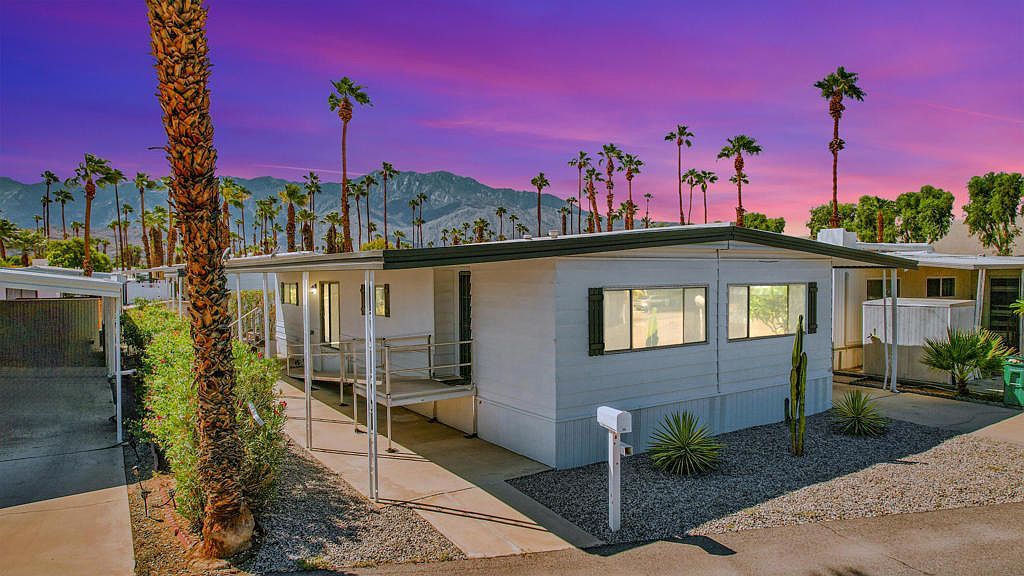 392 Standing Bear Cathedral City, CA 92234 - Thumbnail 3