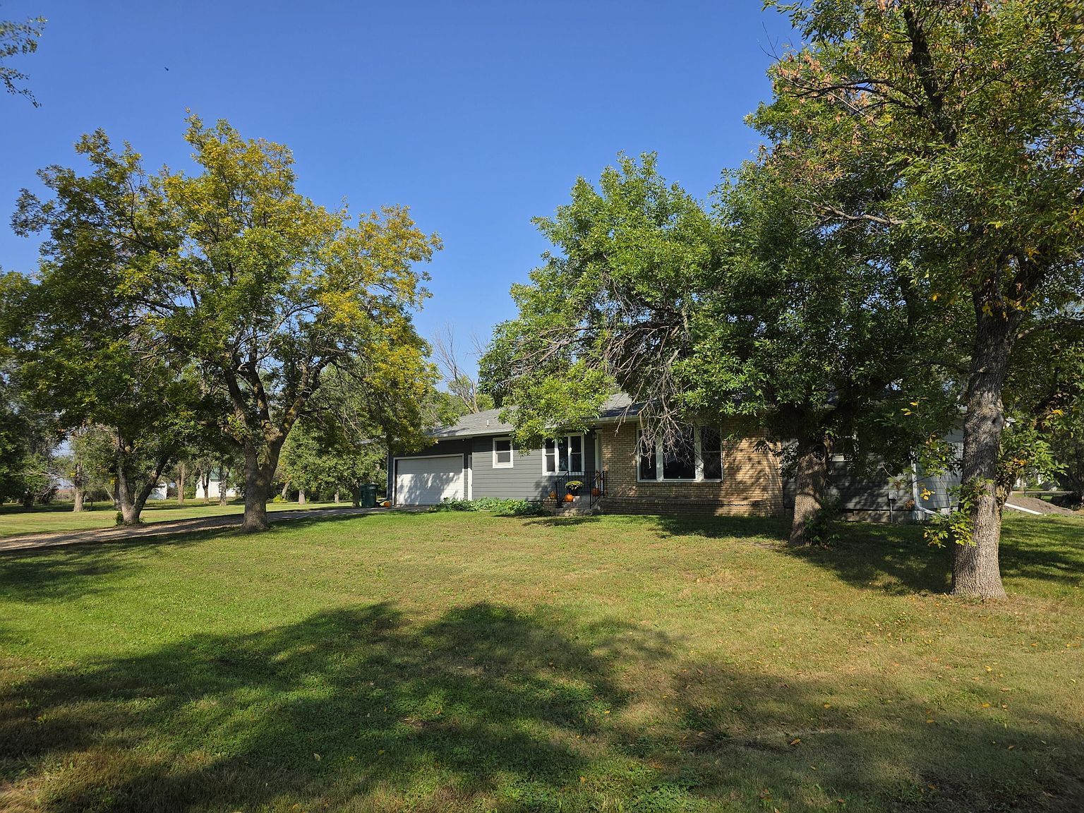 230 Nebraska St W Carthage, SD 57323 - Thumbnail 3