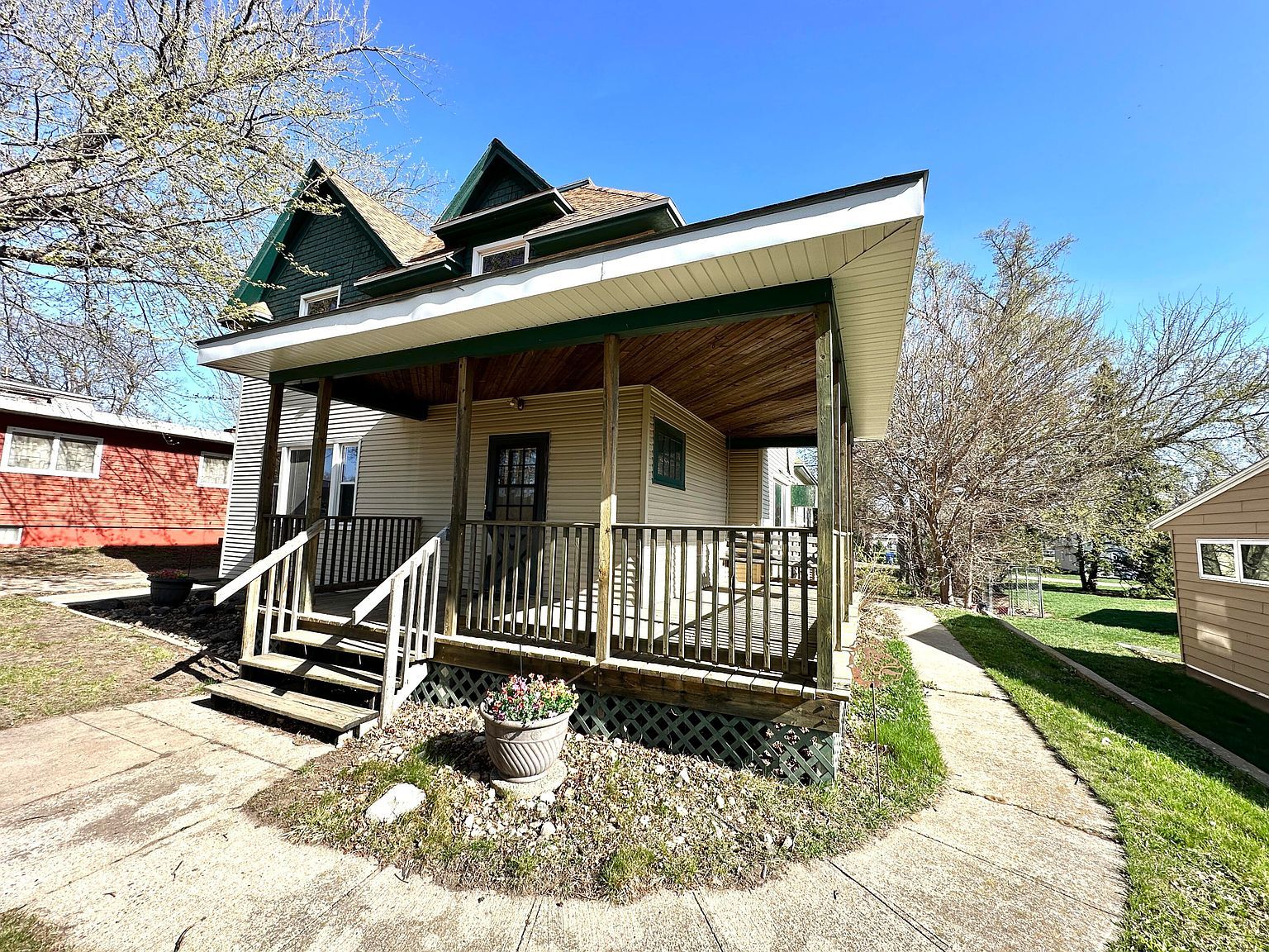 406 3rd St SW De Smet, SD 57231 - Thumbnail 3