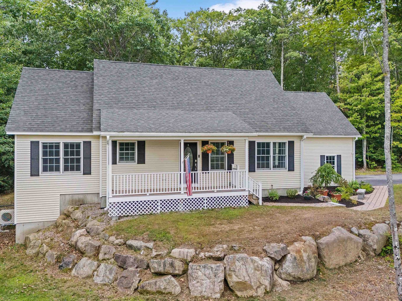 31 Ingalls Ter Alton Bay, NH 03809 - Thumbnail 3