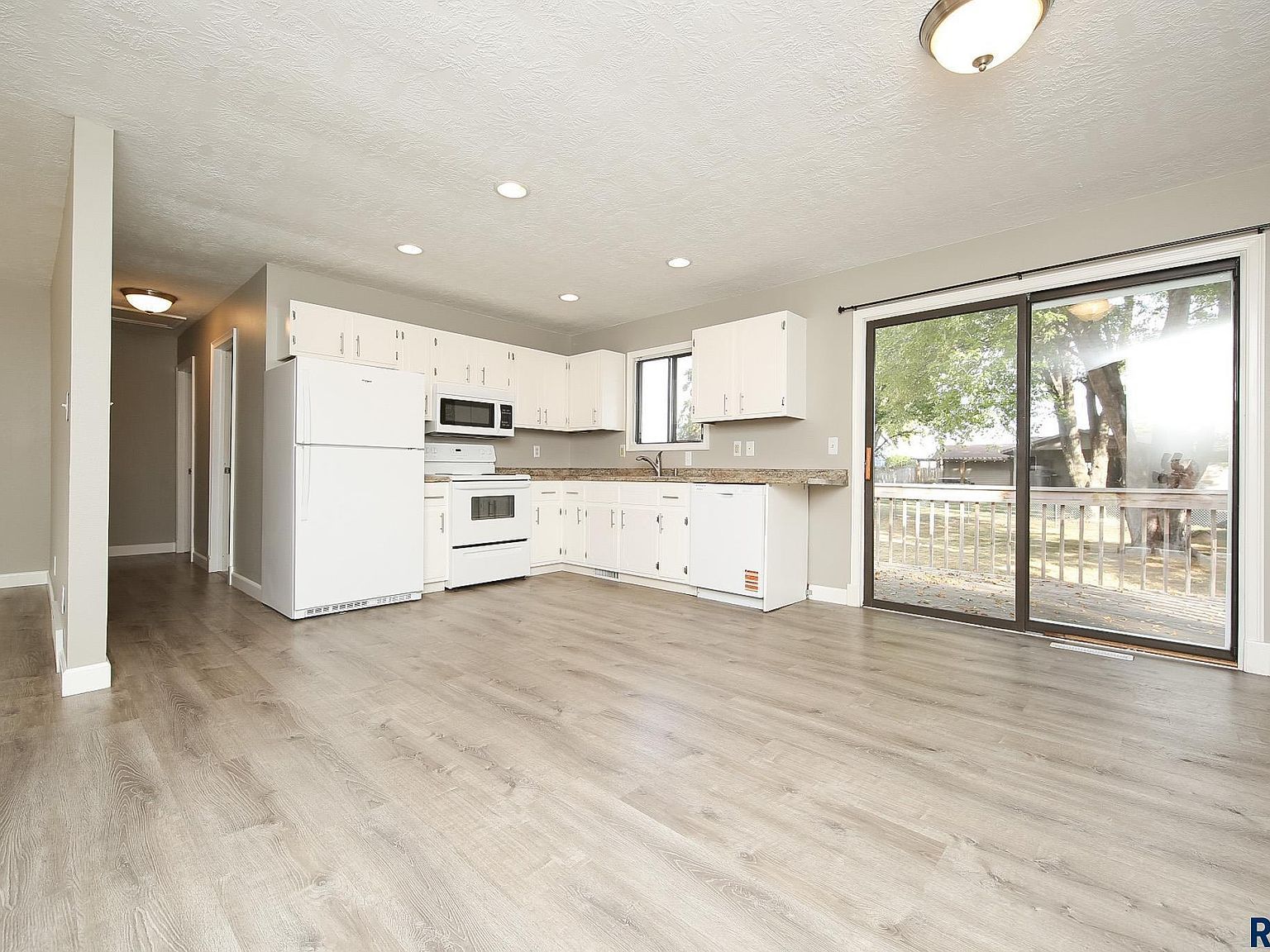 (undisclosed Address) Sioux Falls, SD 57103 - Thumbnail 3