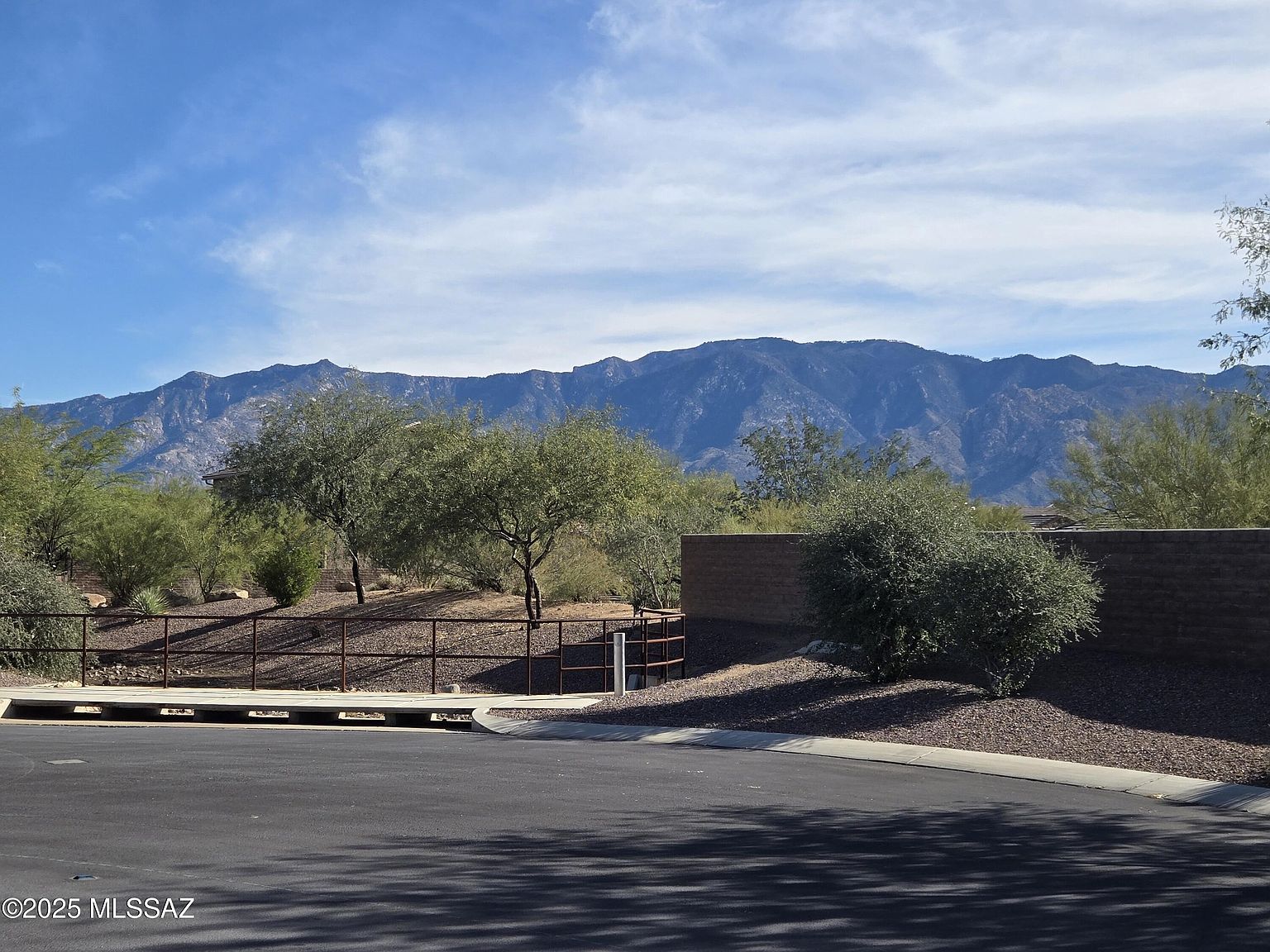 209 E Brookdale Way Oro Valley, AZ 85755 - Thumbnail 3