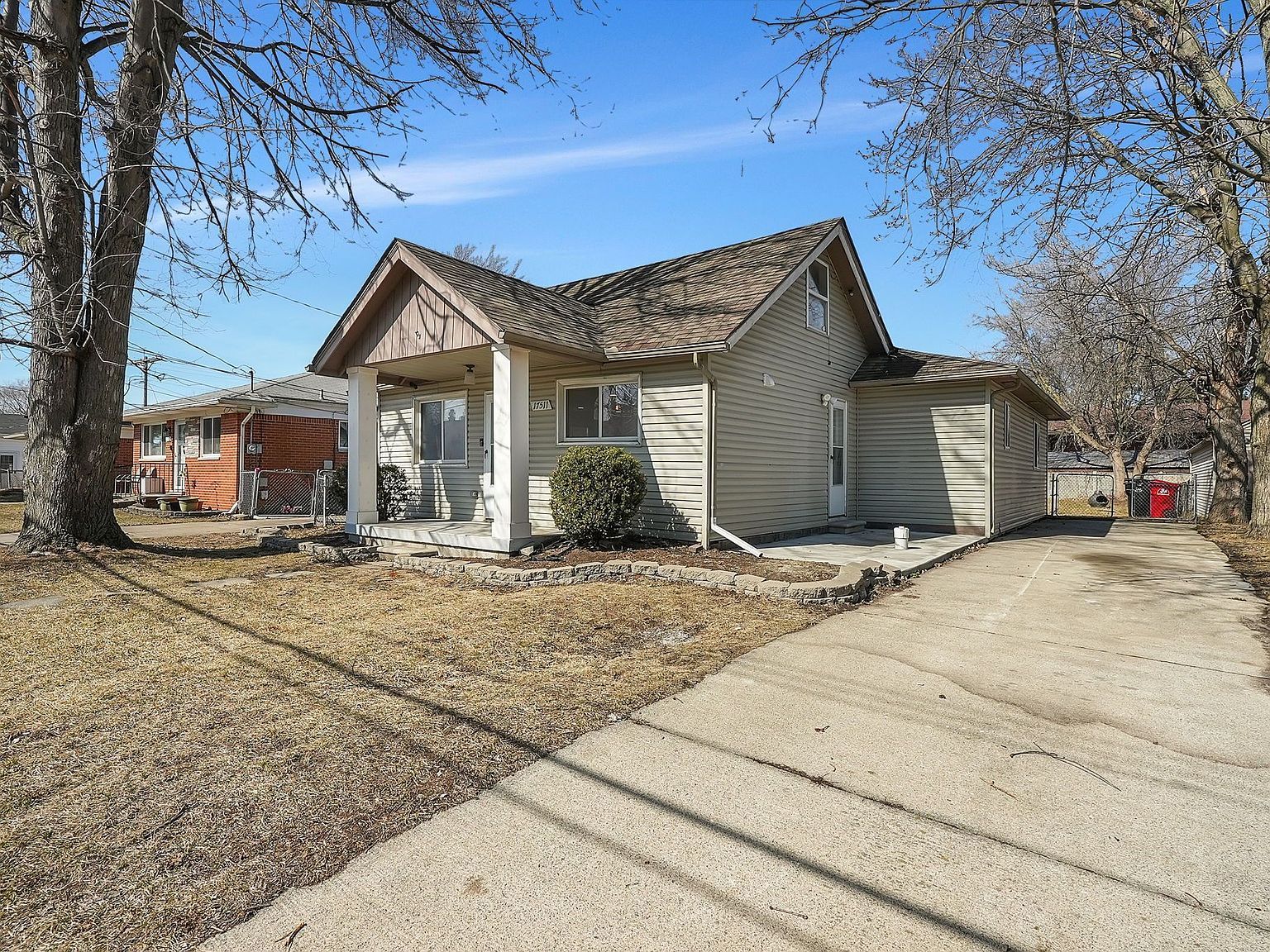 17511 Castle St Roseville, MI 48066 - Thumbnail 3