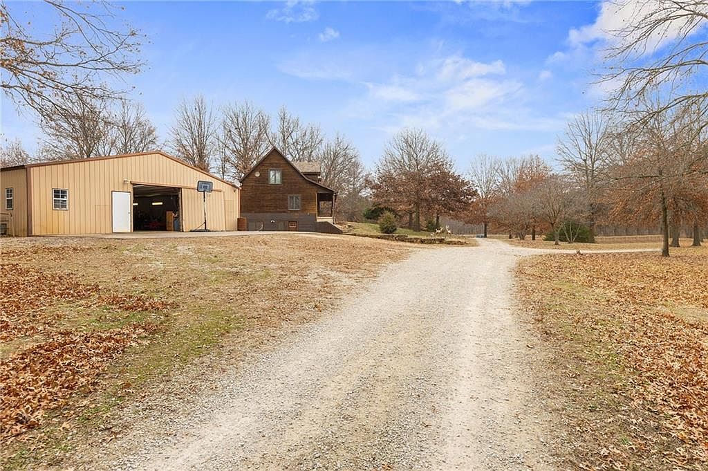 13263A NE County Road 23 Adrian, MO 64720 - Thumbnail 3