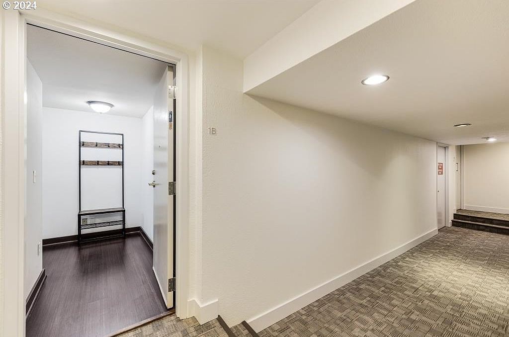 255 SW Harrison St APT 1B Portland, OR 97201 - Thumbnail 3