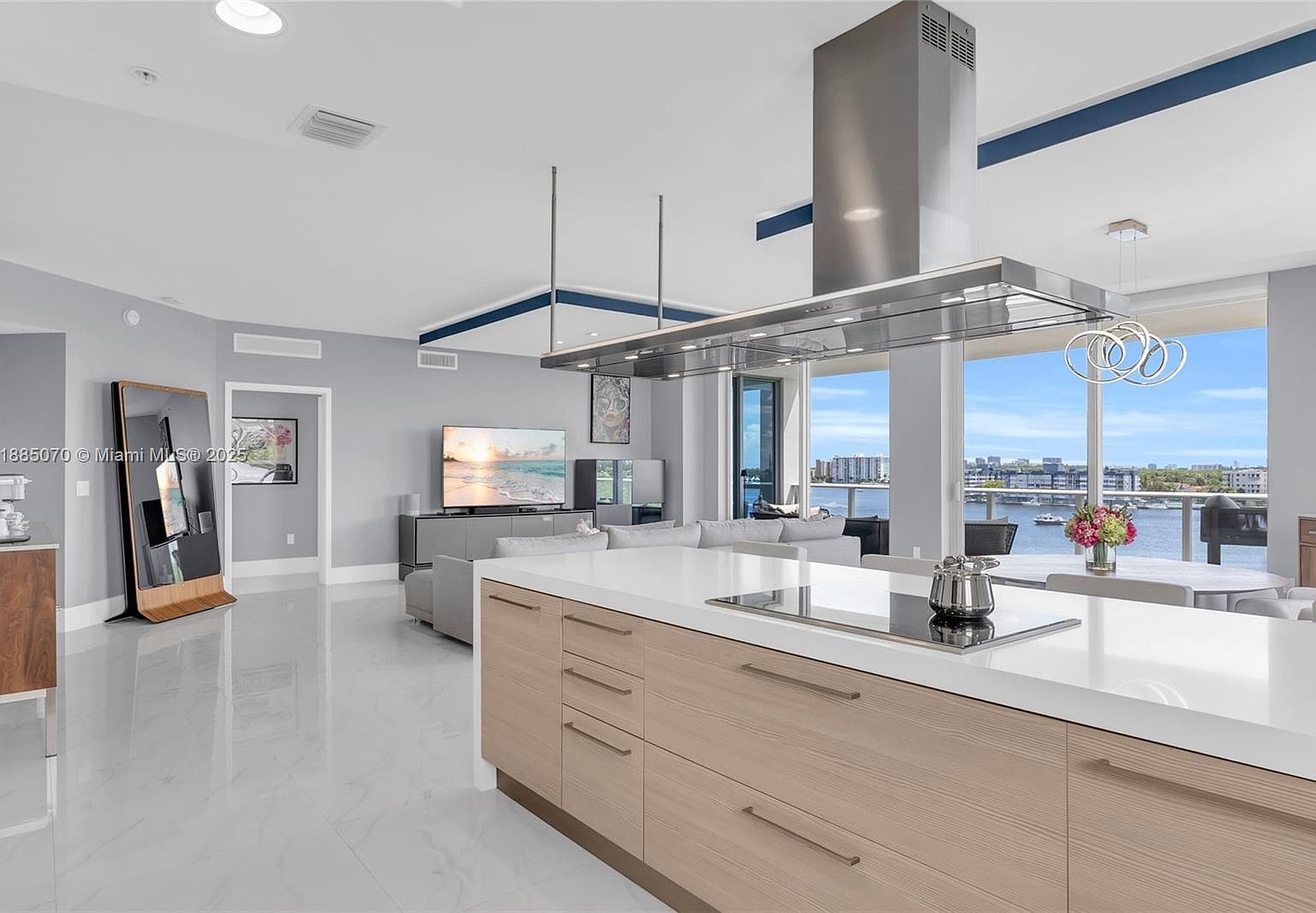 17111 Biscayne Blvd UNIT 602 Aventura, FL 33160 - Thumbnail 3