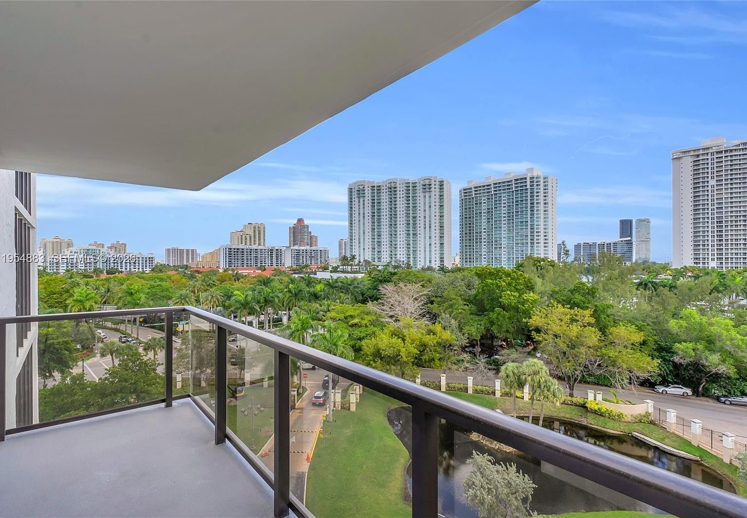 18181 NE 31st Ct APT 806 Aventura, FL 33160 - Thumbnail 3