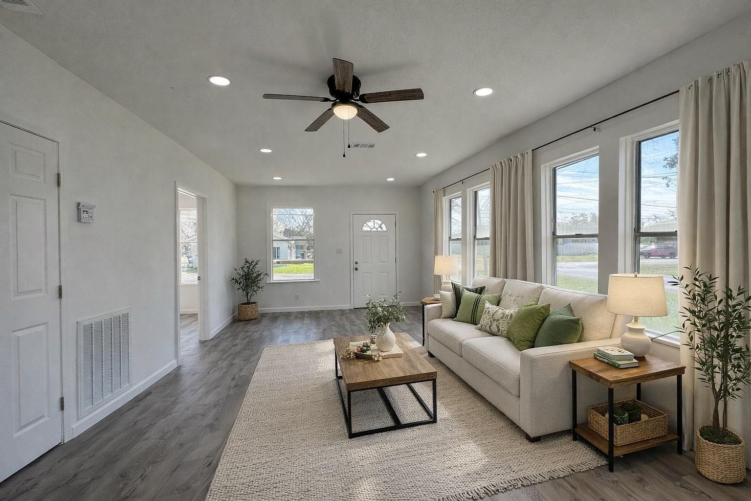 301 E 3rd St Sweeny, TX 77480 - Thumbnail 3