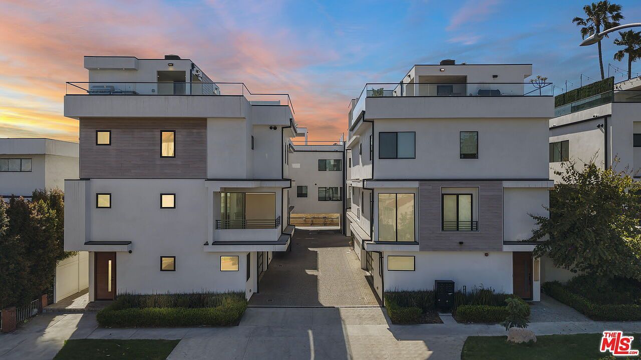 733 N Gramercy Pl Los Angeles, CA 90038 - Thumbnail 3