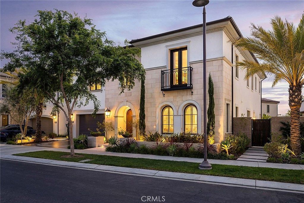 104 Interstellar Irvine, CA 92618 - Thumbnail 3