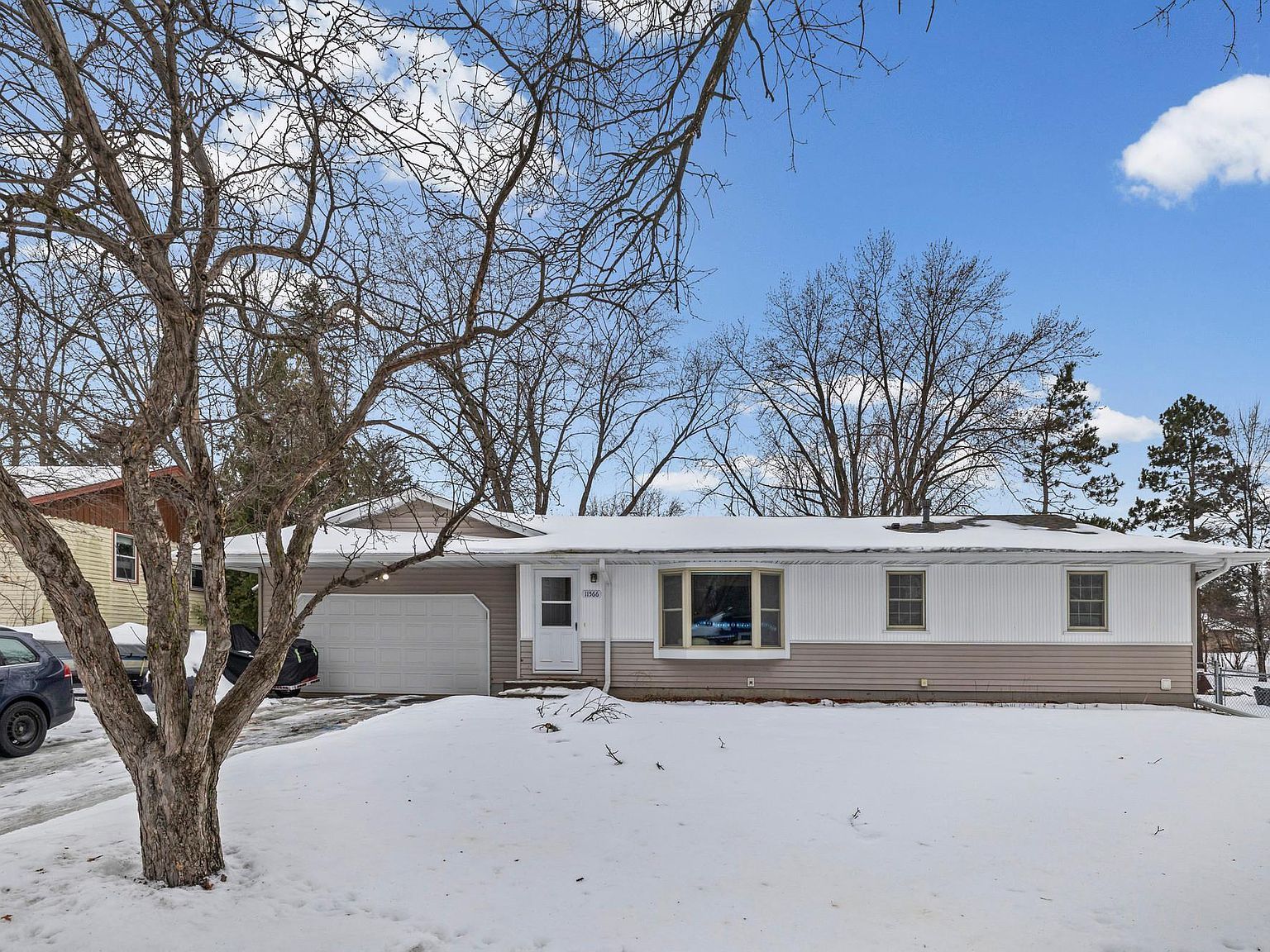 11566 Washington St NE Blaine, MN 55434 - Thumbnail 3