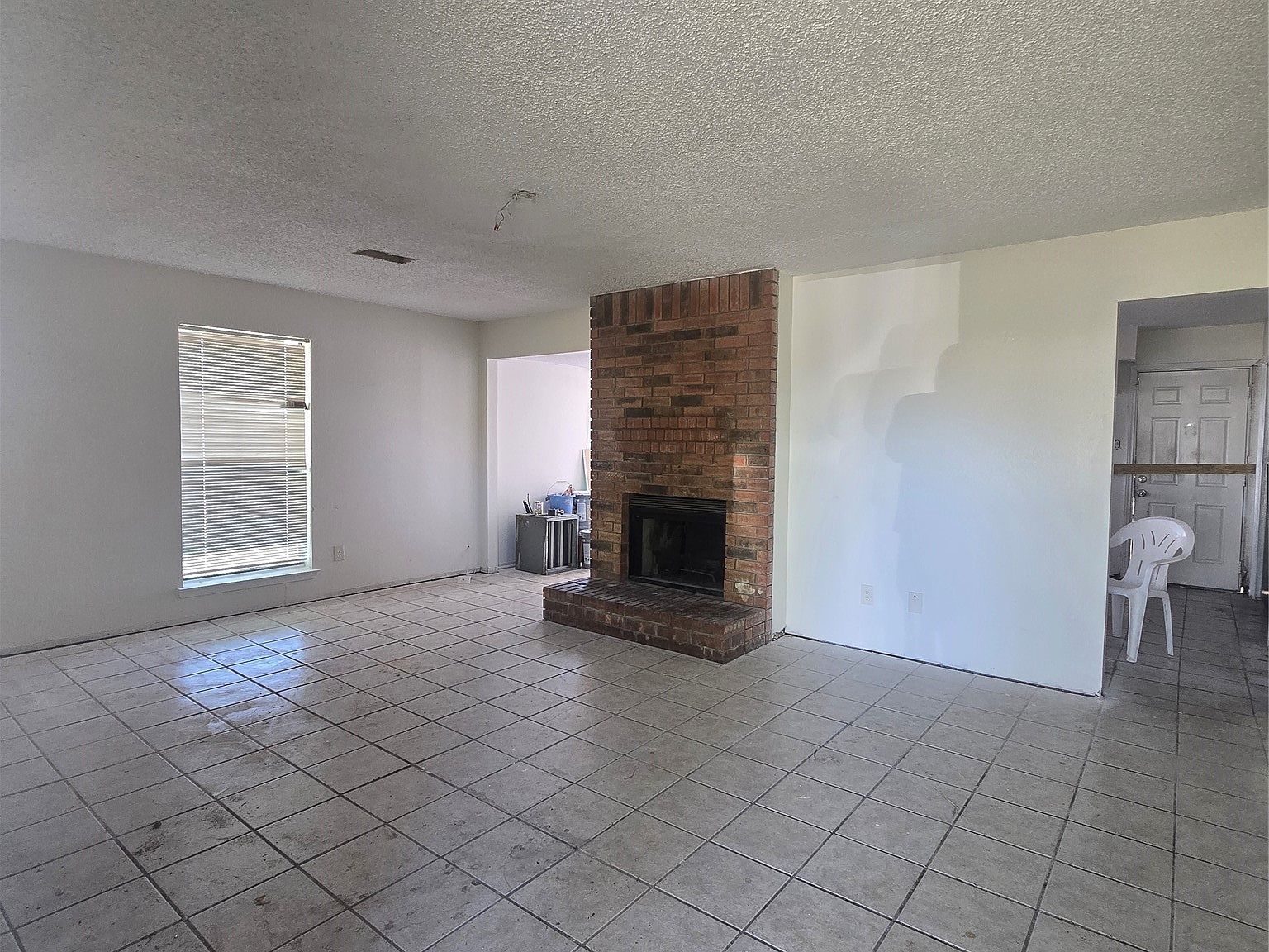 702 Westover Dr Lancaster, TX 75134 - Thumbnail 3