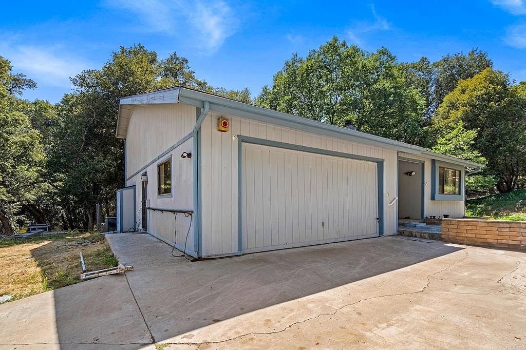 5041 Pine Ridge Ave Julian, CA 92036 - Thumbnail 3