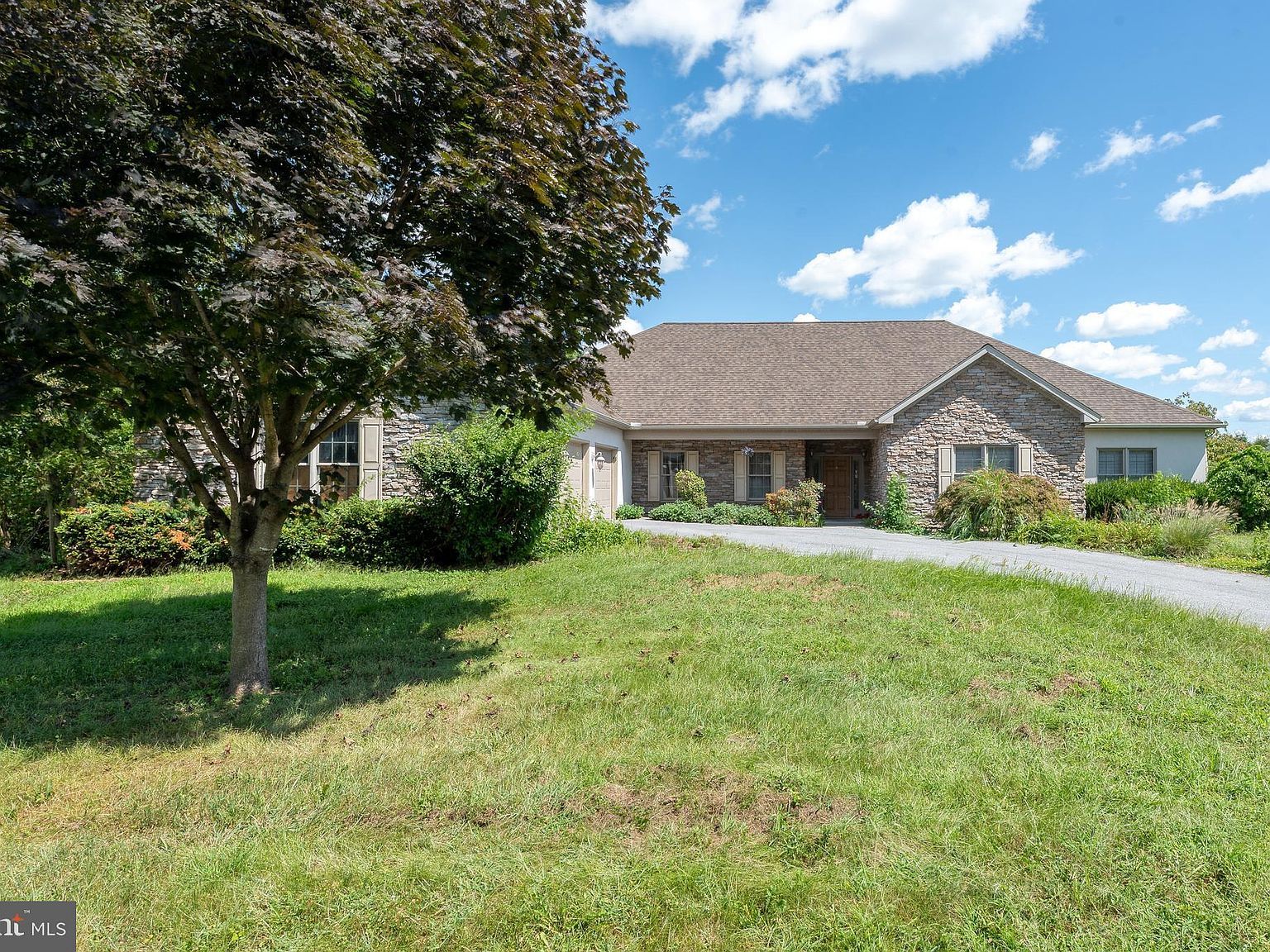 166 Huntingwood Dr Lancaster, PA 17602 - Thumbnail 3