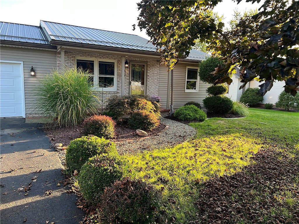 8 Durst St Greenville, PA 16125 - Thumbnail 3