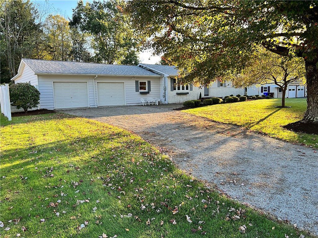 19 E Greenville Dr Greenville, PA 16125 - Thumbnail 3