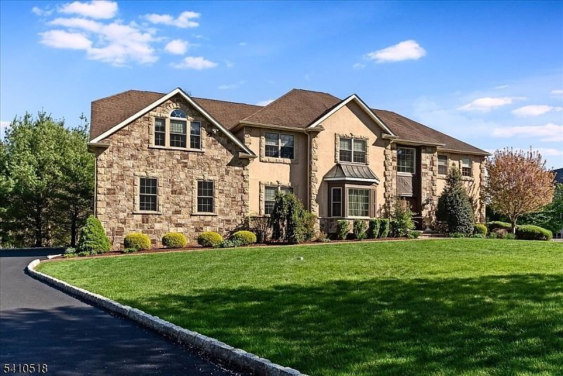 1 Brodziak Rd Denville, NJ 07834 - Thumbnail 3
