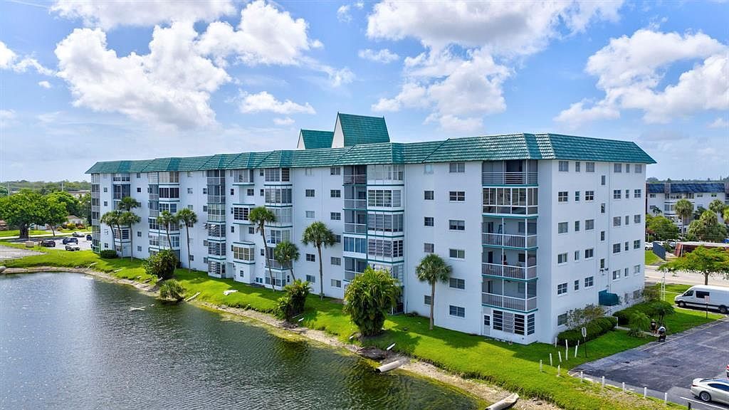 4751 NW 21st St APT 303 Lauderhill, FL 33313 - Thumbnail 3