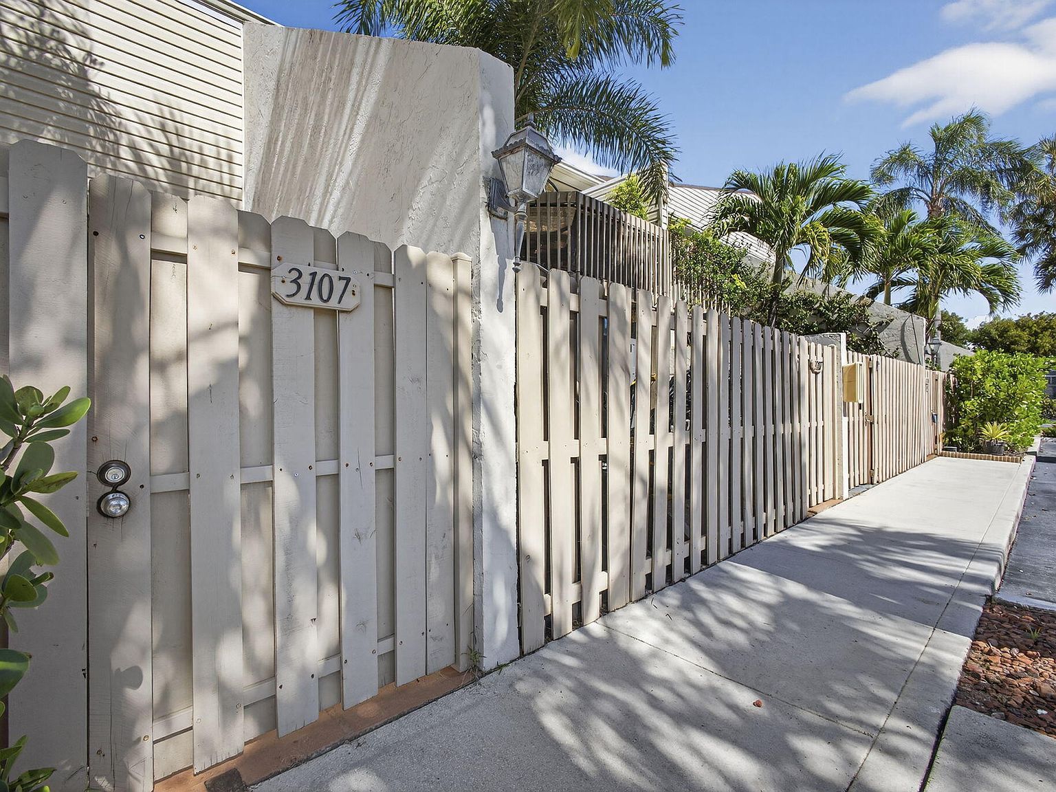 612 Executive Center Dr #3107 West Palm Beach, FL 33401 - Thumbnail 3