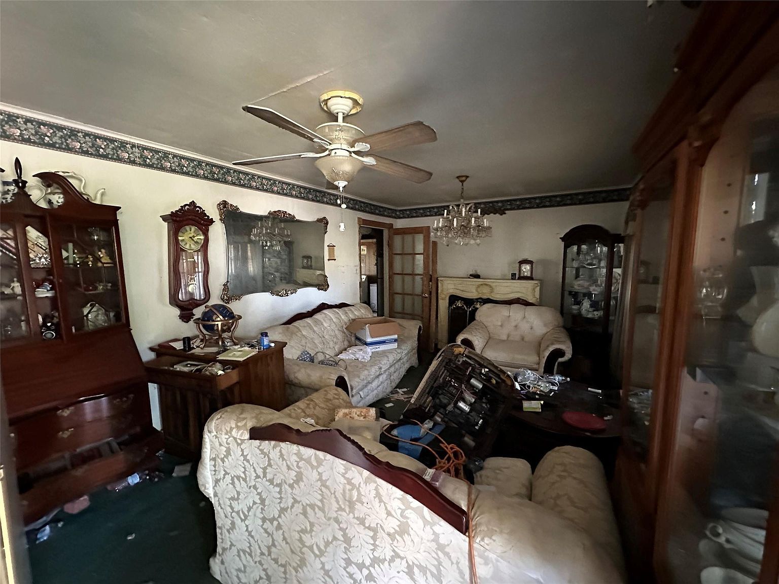 6022 Belarbor St Houston, TX 77033 - Thumbnail 3