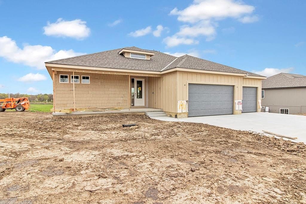 1811 Halls Creek Ave Raymore, MO 64083 - Thumbnail 3