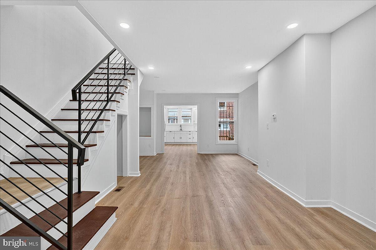 6737 N Smedley St Philadelphia, PA 19126 - Thumbnail 3