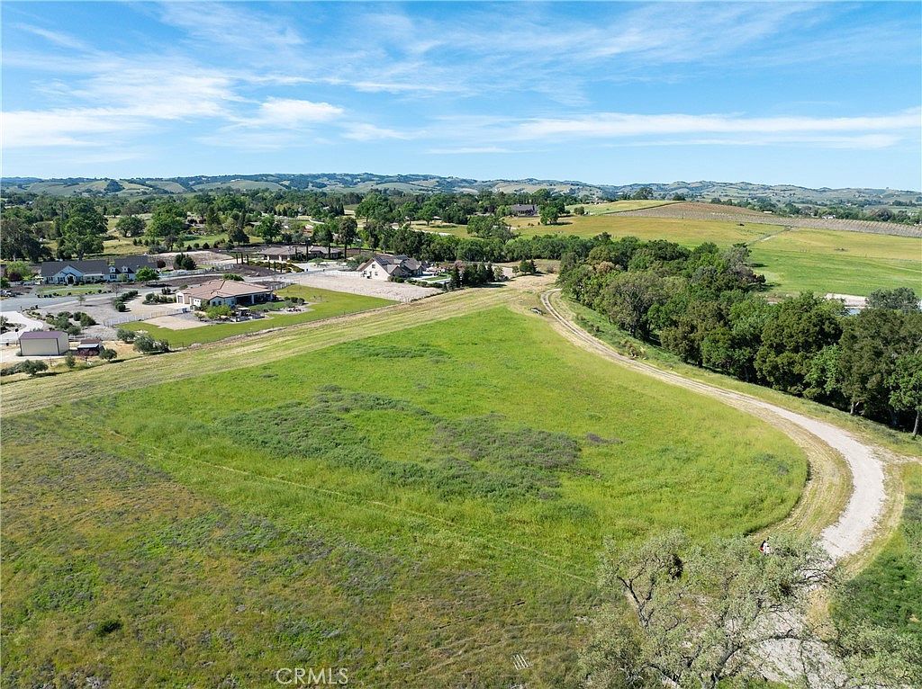 8 Championship Ln #8 Templeton, CA 93465 - Thumbnail 3