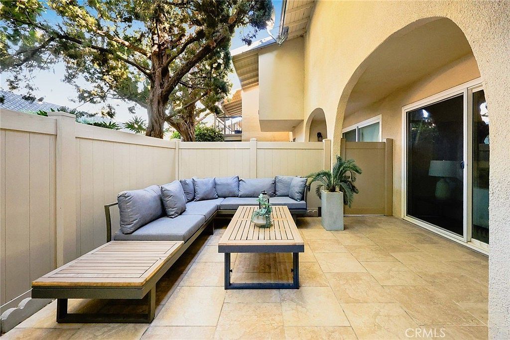 2441 Loma Vista St Pasadena, CA 91104 - Thumbnail 3