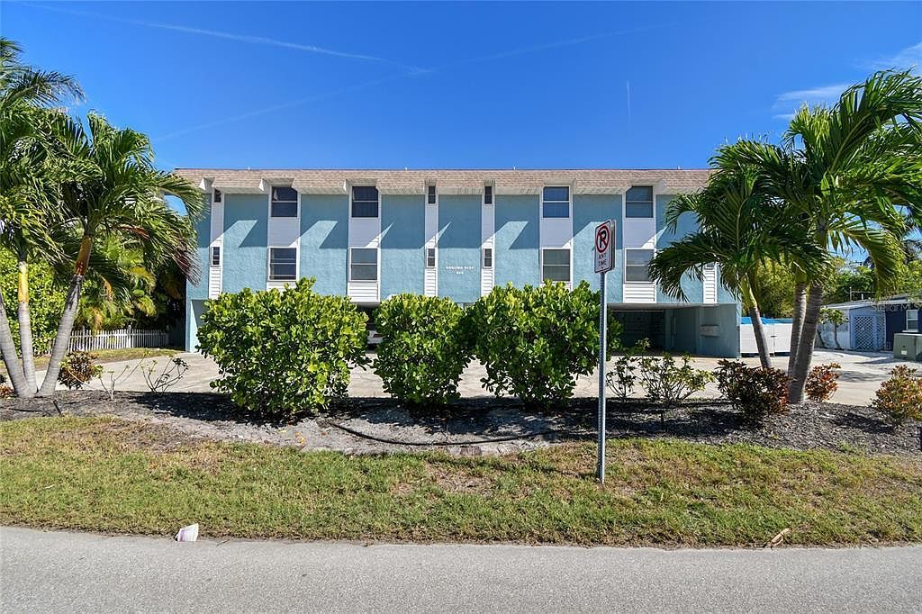 205 Highland Ave UNIT 2 Bradenton Beach, FL 34217 - Thumbnail 3