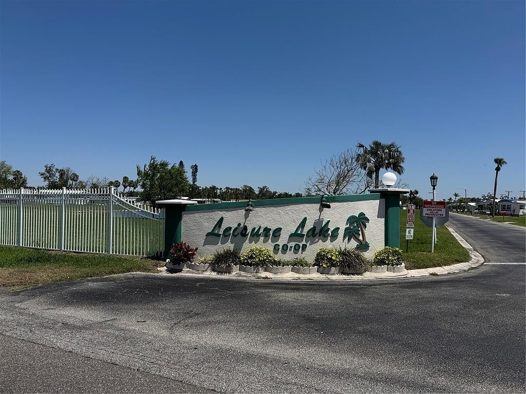 387 Quiet Way LOT 387 Palmetto, FL 34221 - Thumbnail 3