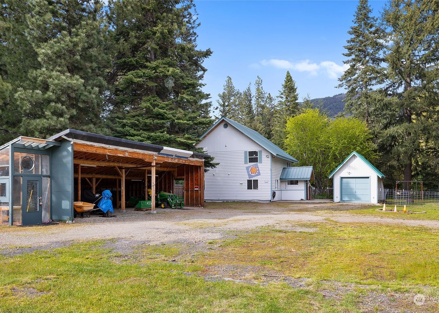 1761 Tree Farm Rd Easton, WA 98925 - Thumbnail 3