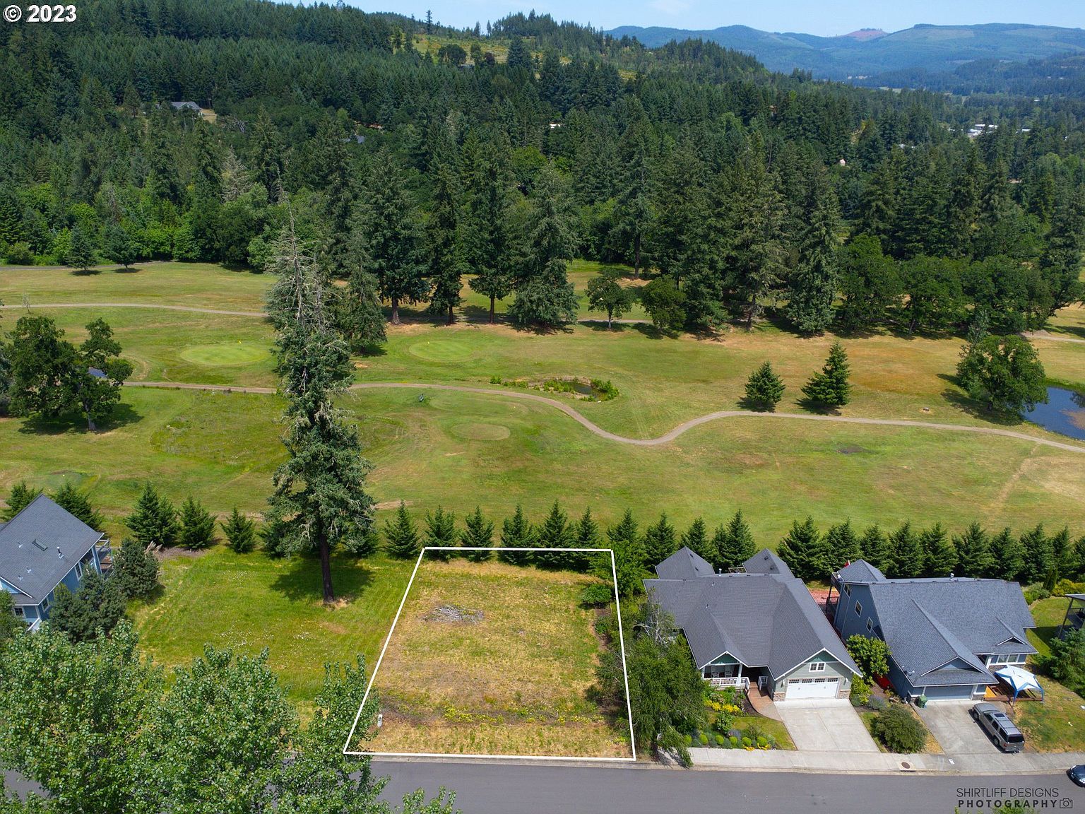 980 Holly Ave Cottage Grove, OR 97424 - Thumbnail 3