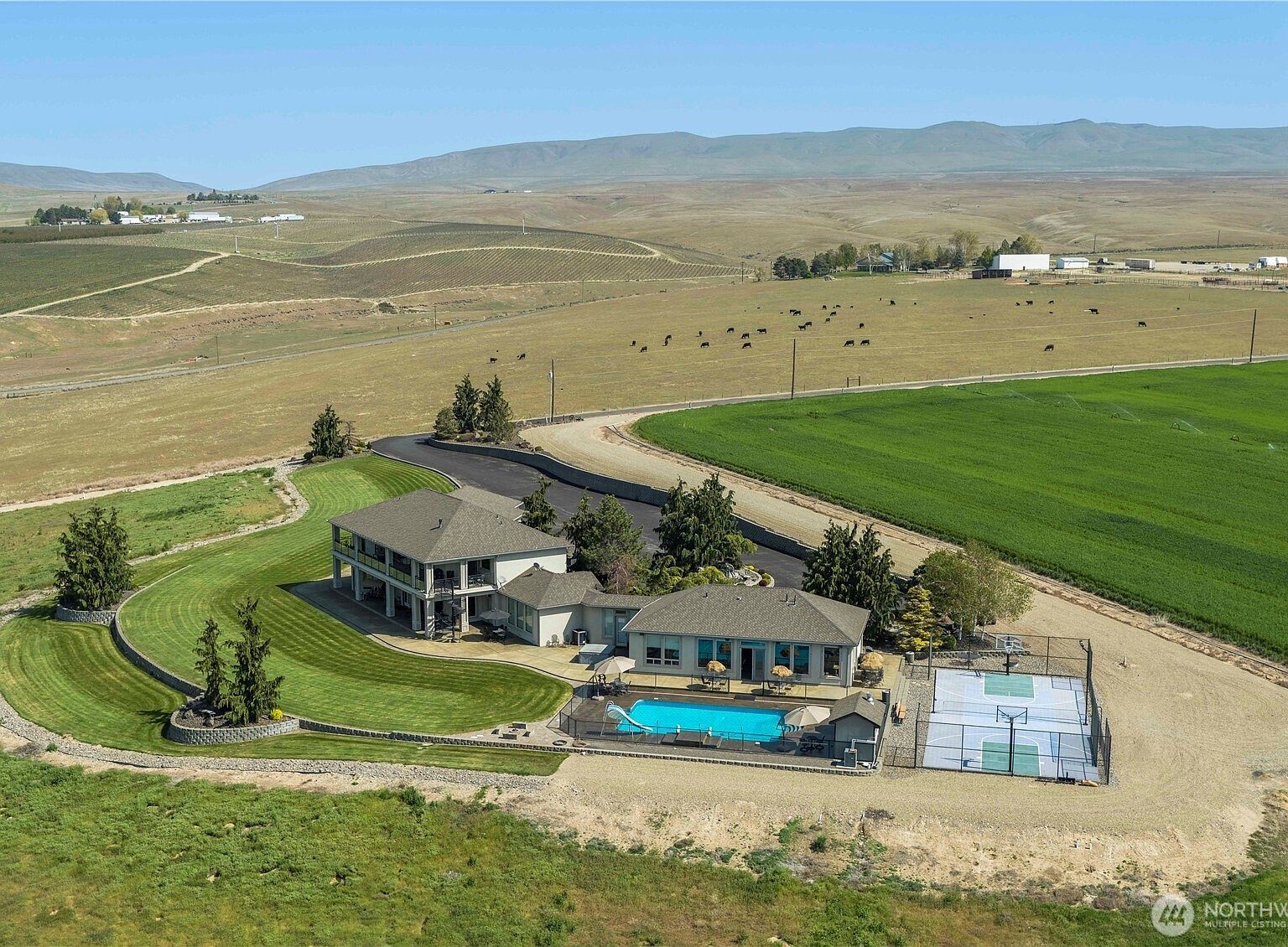 1050 Lewandowski Rd Sunnyside, WA 98944 - Thumbnail 3