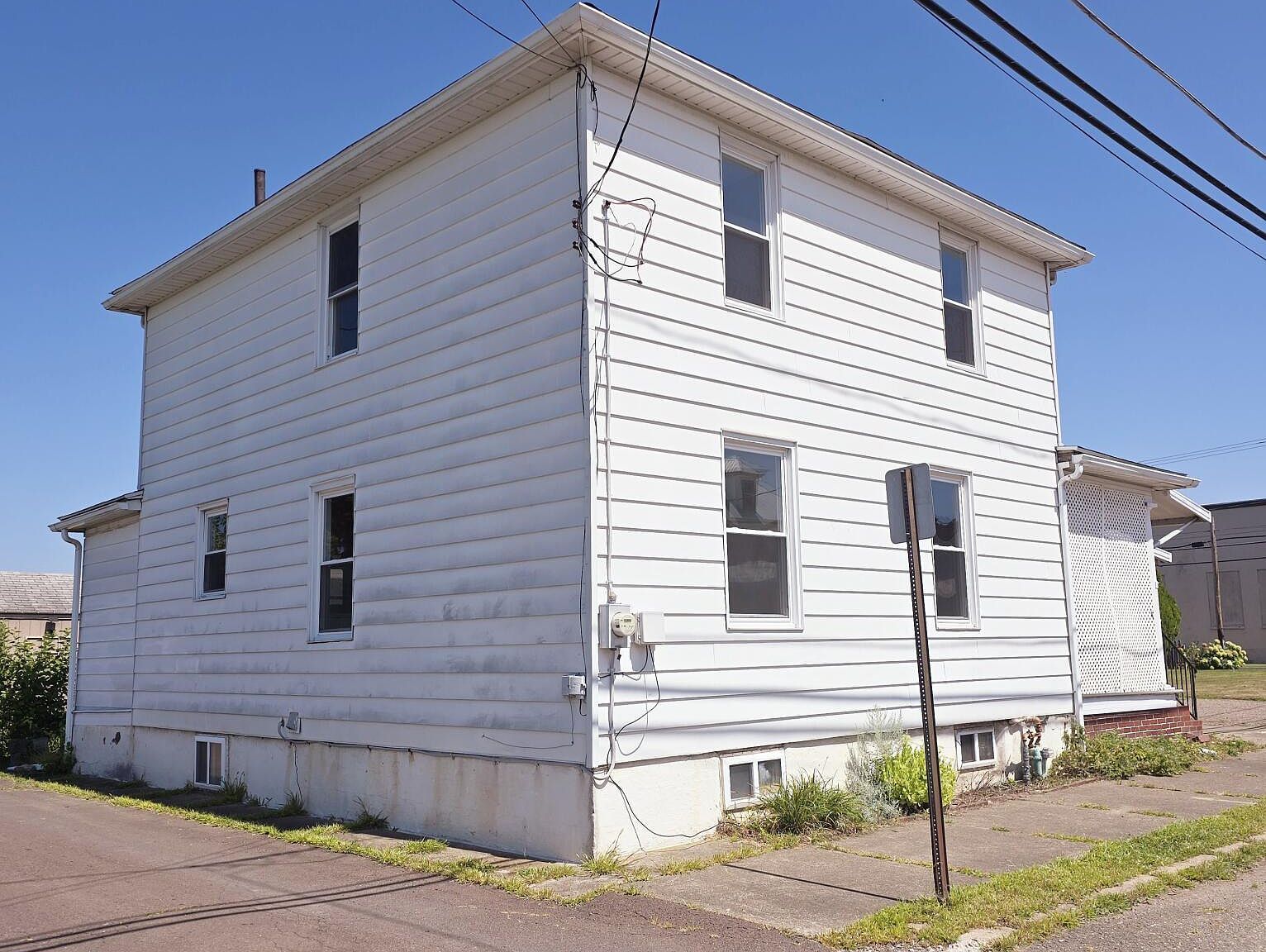 605 Sycamore St Berwick, PA 18603 - Thumbnail 3