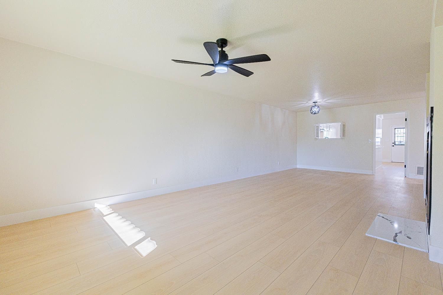 4914 N Sequoia Dr #101 Fresno, CA 93705 - Thumbnail 3