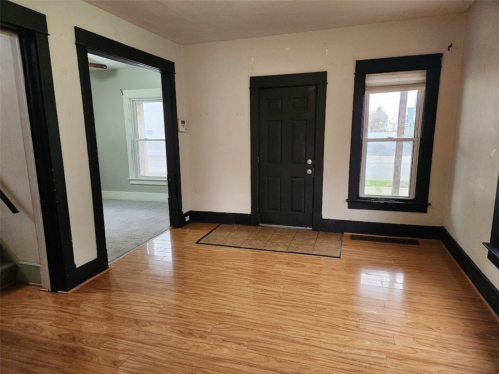 933 W 27th St Erie, PA 16508 - Thumbnail 3