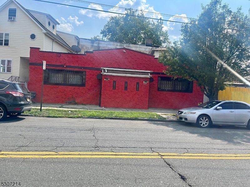 645 Magnolia Ave #0 Elizabethport, NJ 07206 - Thumbnail 3