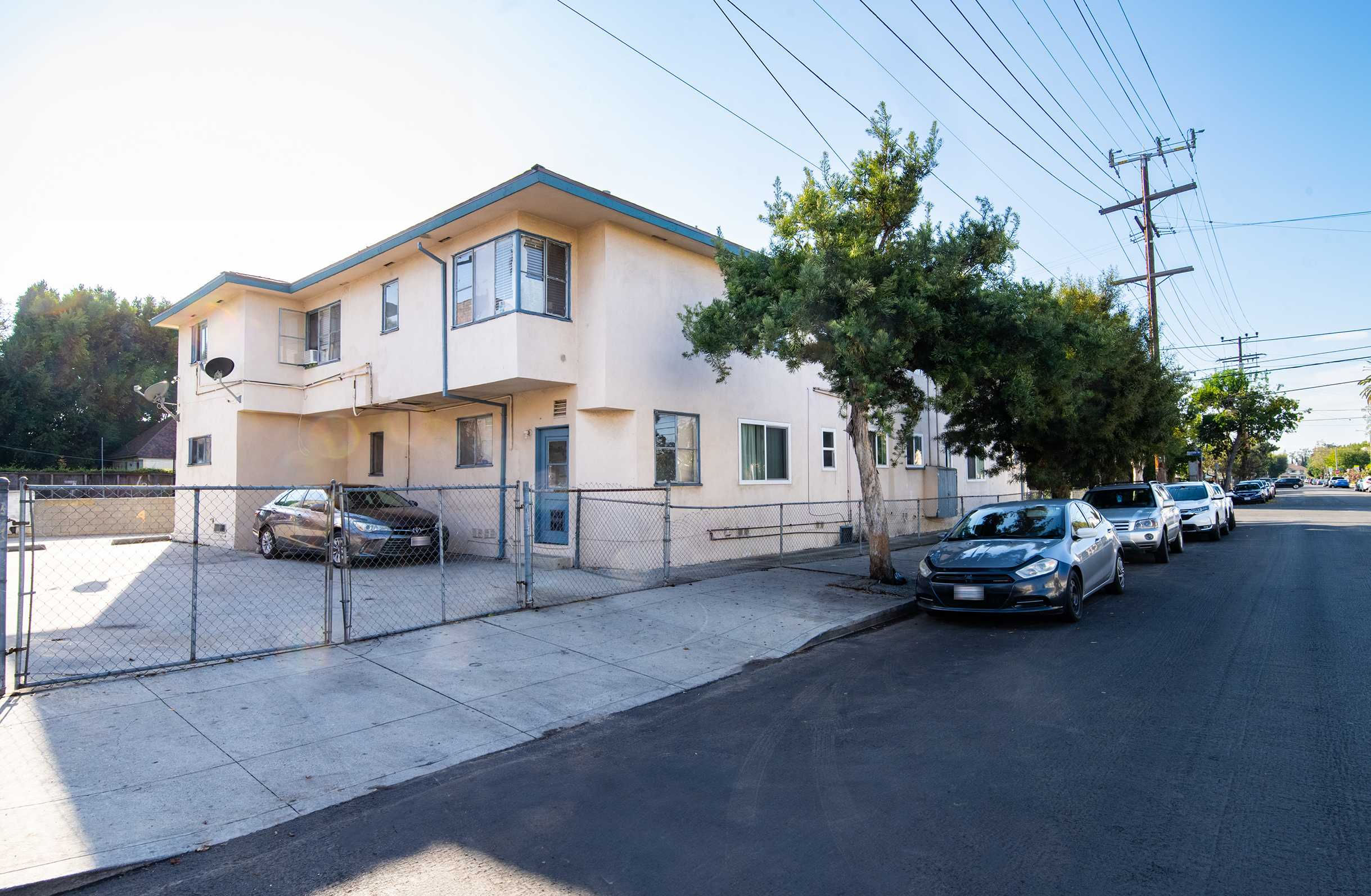 2100 Bonsallo Avenue, Los Angeles, CA, USA, 90007  | Commercial