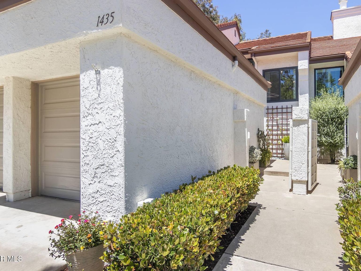 1435 Calle Lozano Camarillo, CA 93012 - Thumbnail 3