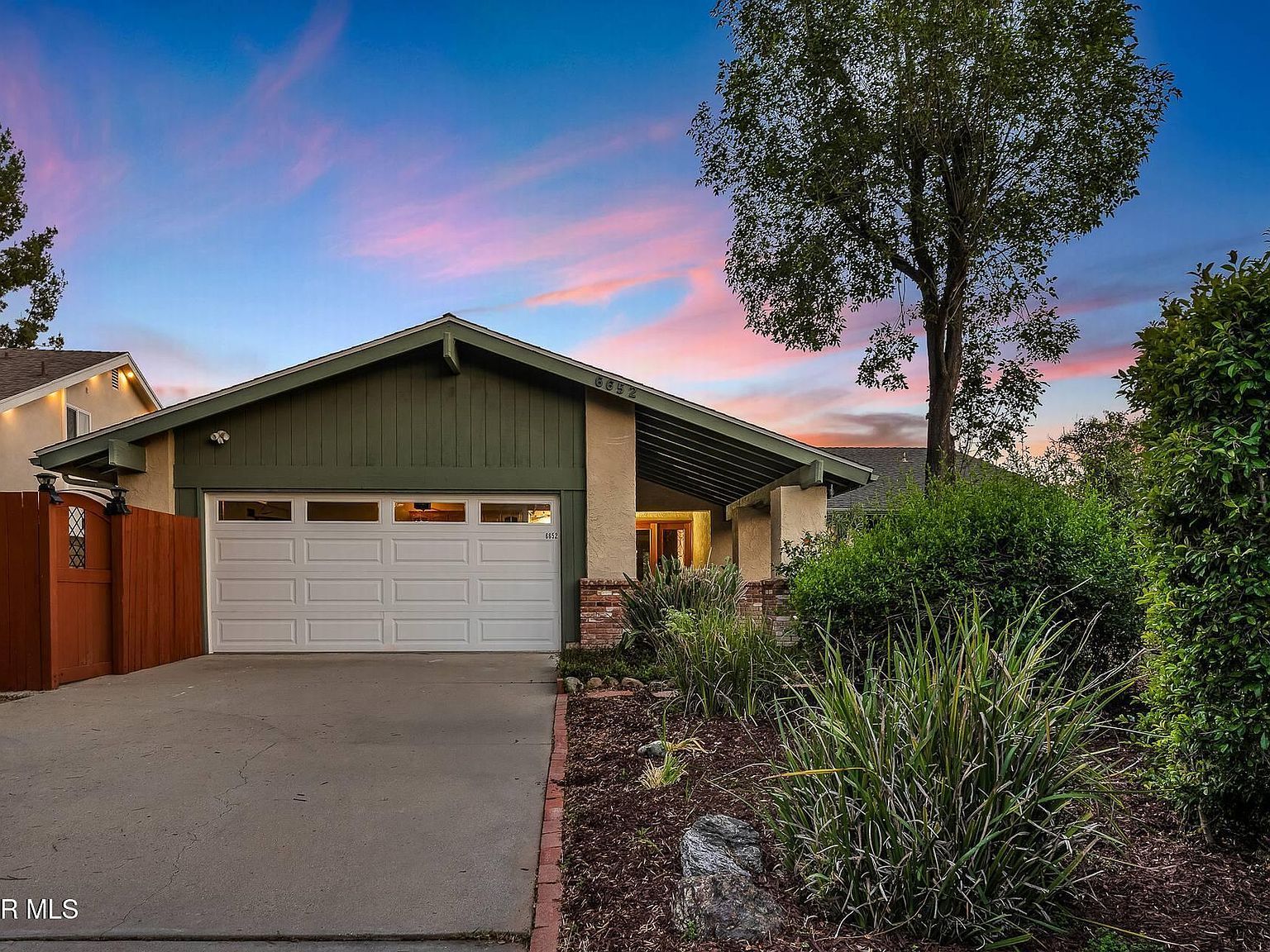 6652 E Smoke Tree Ave Oak Park, CA 91377 - Thumbnail 3