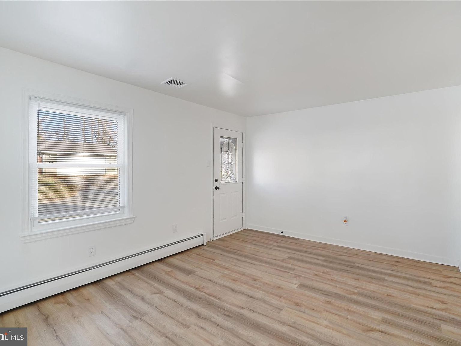 1116 W College Ave York, PA 17404 - Thumbnail 3