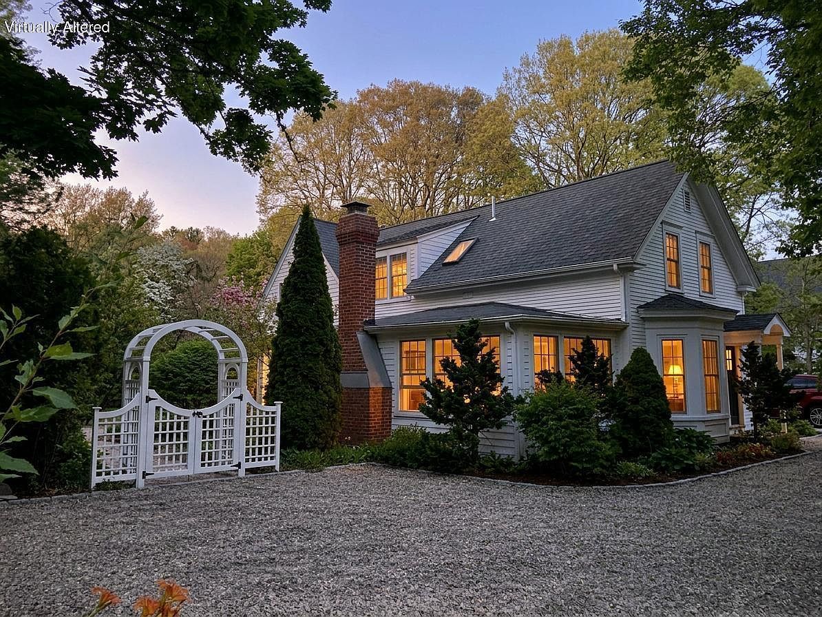 552 Main St Cotuit, MA 02635 - Thumbnail 3